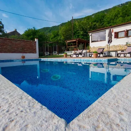 Casa Amor * Veli Dol