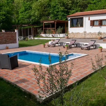 فيلة Casa Amor