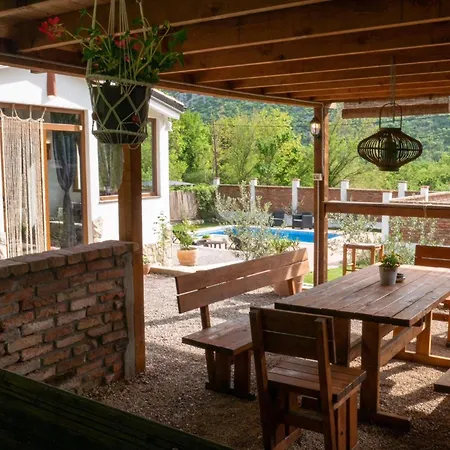 فيلة Casa Amor