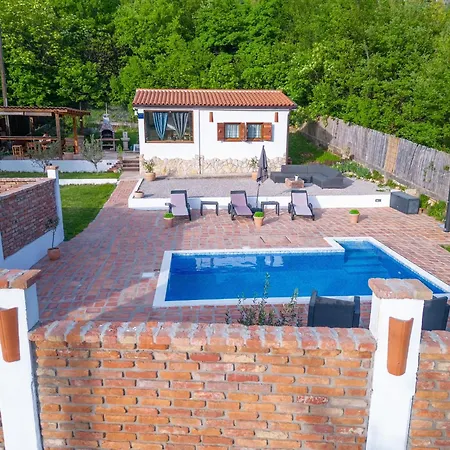 فيلة Casa Amor Veli Dol